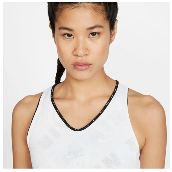 Nike Women's Air Running White Tank Top Size Large - Picture 8 of 13